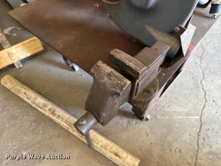 image for item DY3064 Tools