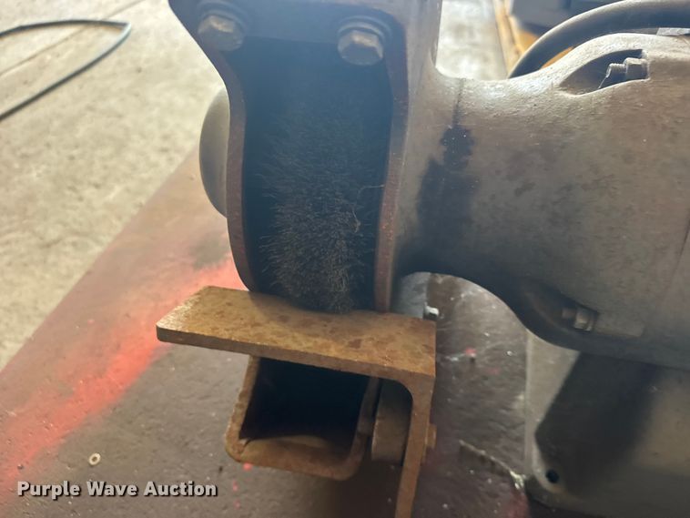 image for item DY3064 Tools