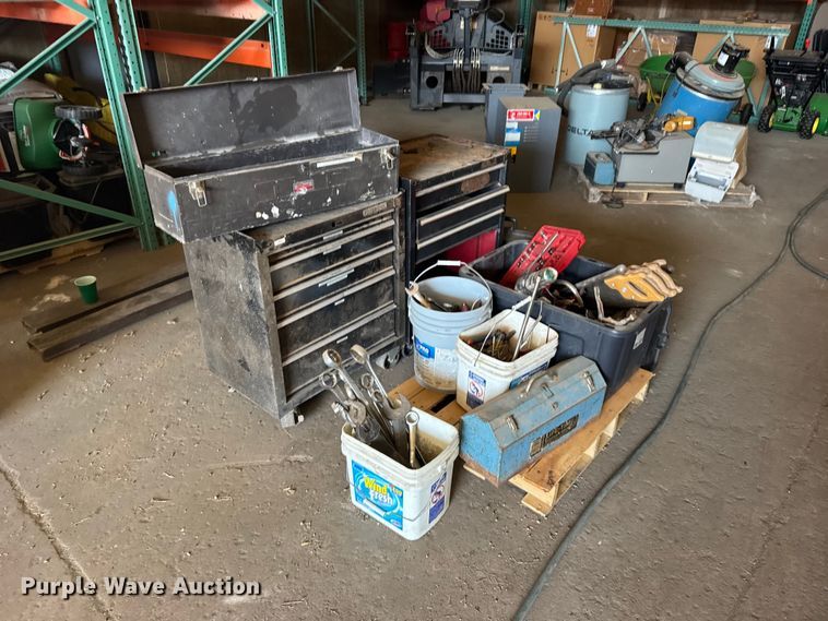 image for item DY3066 Tools