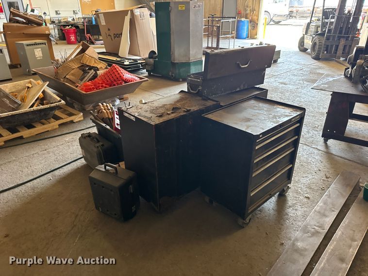 image for item DY3066 Tools