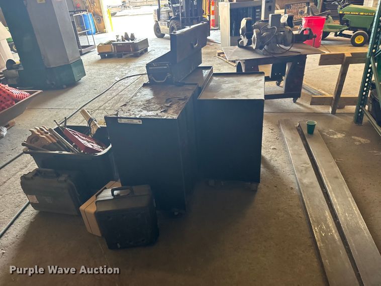 image for item DY3066 Tools