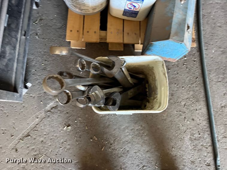 image for item DY3066 Tools