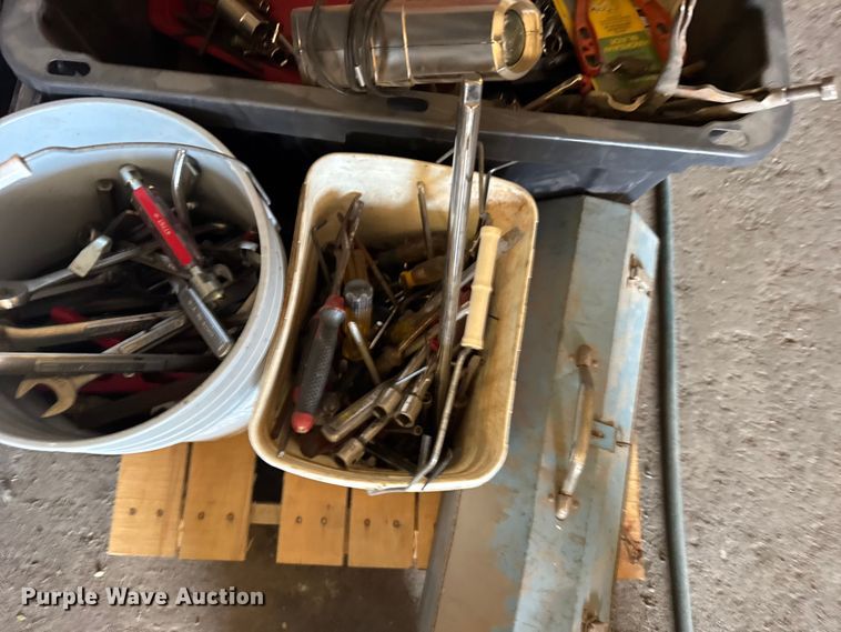image for item DY3066 Tools