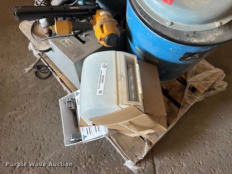 image for item DY3067 Tools