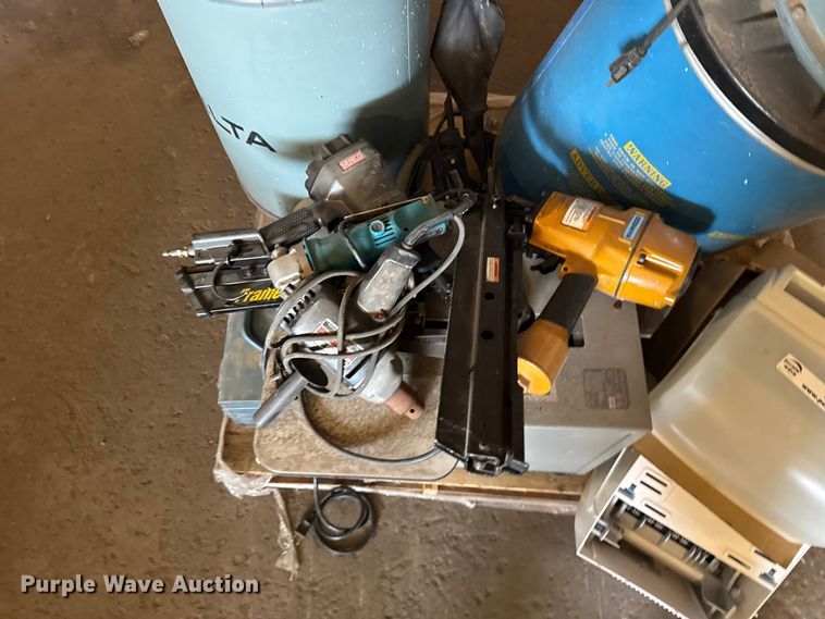 image for item DY3067 Tools