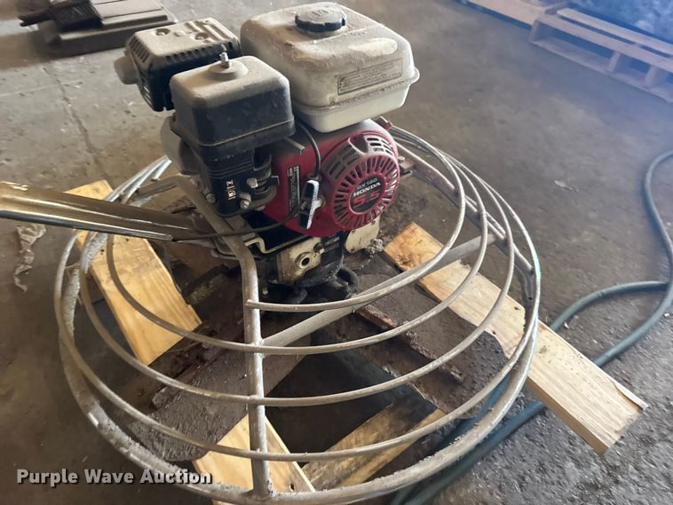 image for item DY3068 Concrete power trowel