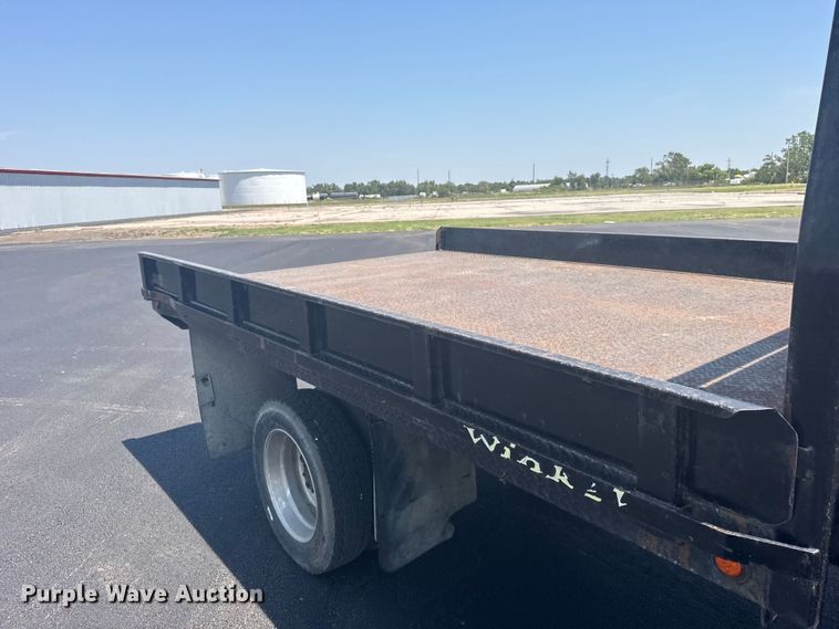 image for item DY3069 2015 International TerraStar Crew Cab flatbed truck