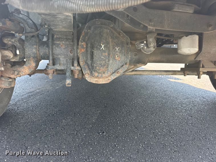 image for item DY3069 2015 International TerraStar Crew Cab flatbed truck