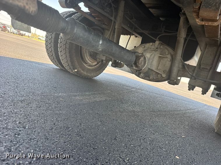 image for item DY3069 2015 International TerraStar Crew Cab flatbed truck
