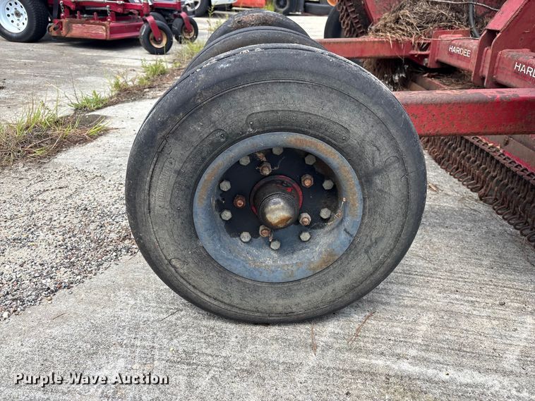 image for item EF1279 2014 Hardee batwing rotary mower