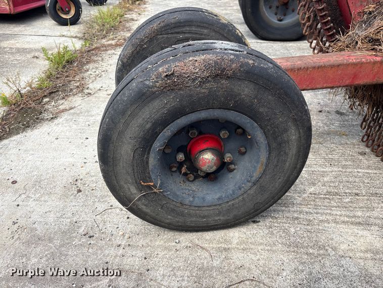 image for item EF1279 2014 Hardee batwing rotary mower