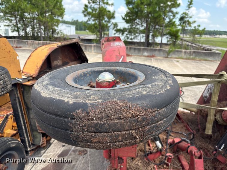 image for item EF1279 2014 Hardee batwing rotary mower