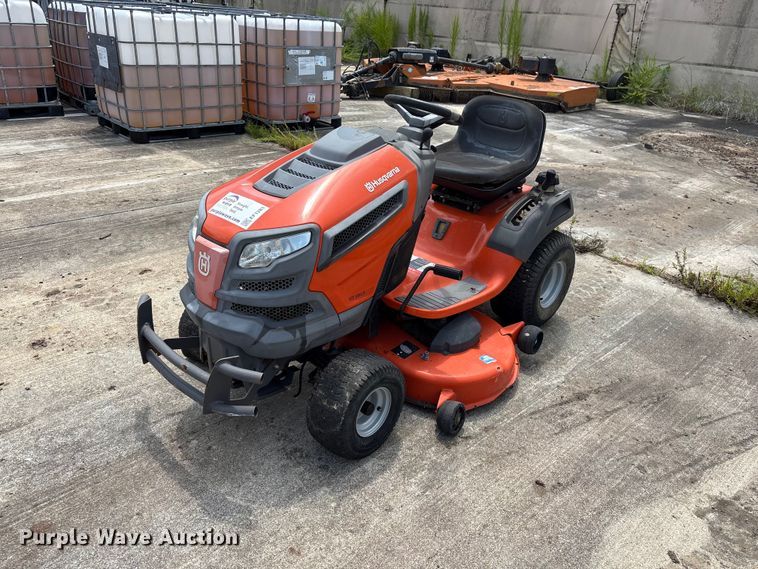 2016 Husqvarna YT46LS lawn mower