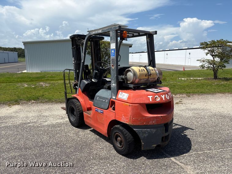 image for item EF1285 Toyota 7FGU25 forklift