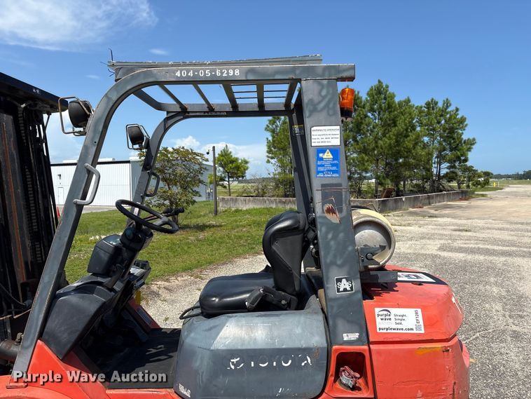image for item EF1285 Toyota 7FGU25 forklift