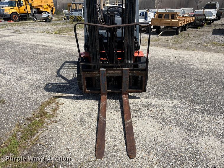 image for item EF1285 Toyota 7FGU25 forklift
