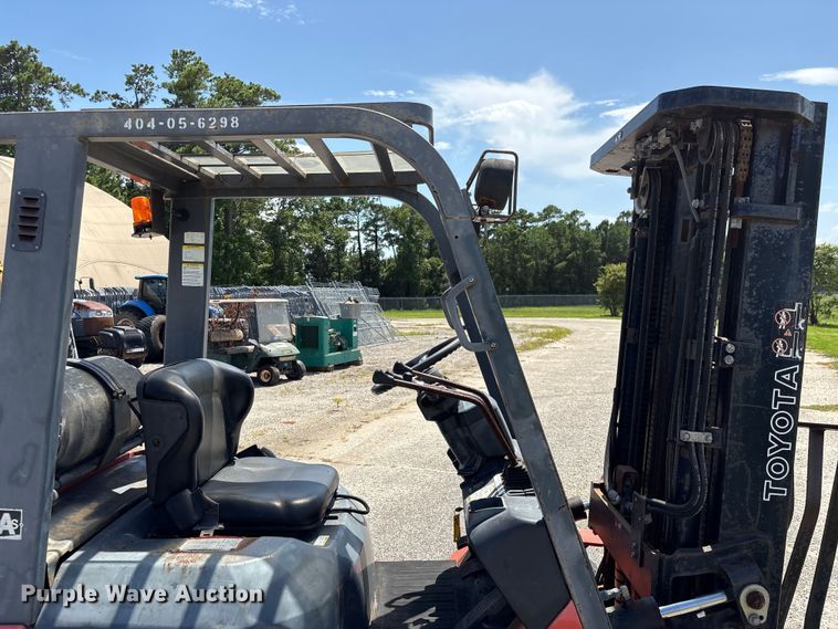 image for item EF1285 Toyota 7FGU25 forklift