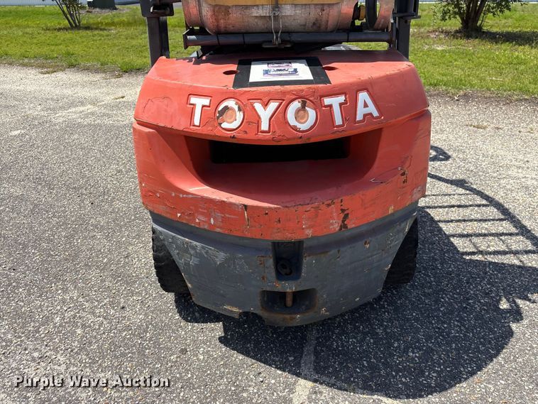 image for item EF1285 Toyota 7FGU25 forklift
