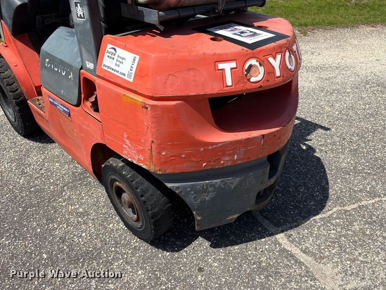 image for item EF1285 Toyota 7FGU25 forklift