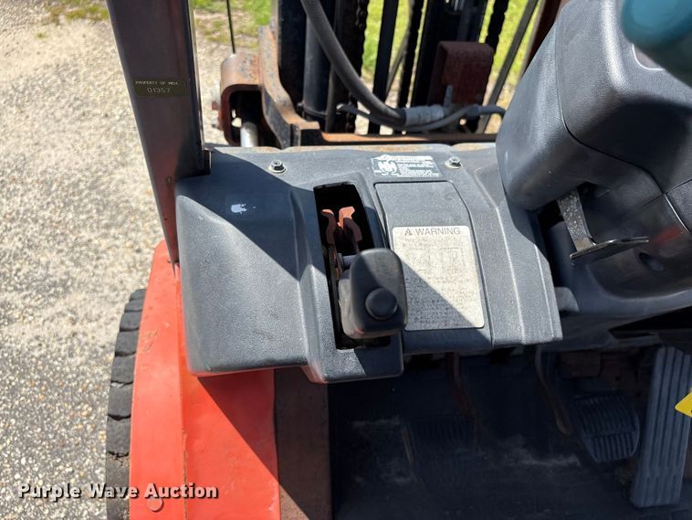 image for item EF1285 Toyota 7FGU25 forklift