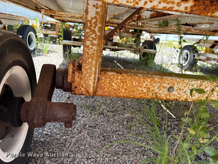 image for item EF1287 WASP luggage trailers
