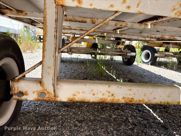 image for item EF1287 WASP luggage trailers