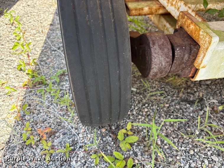 image for item EF1287 WASP luggage trailers