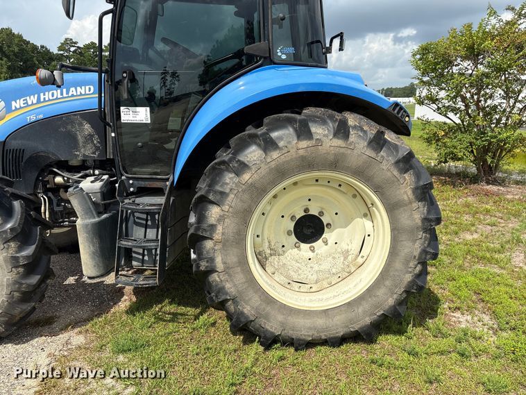 image for item EF1294 2014 New Holland T5.115 MFWD tractor