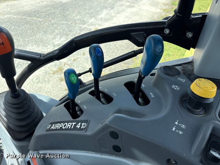image for item EF1294 2014 New Holland T5.115 MFWD tractor