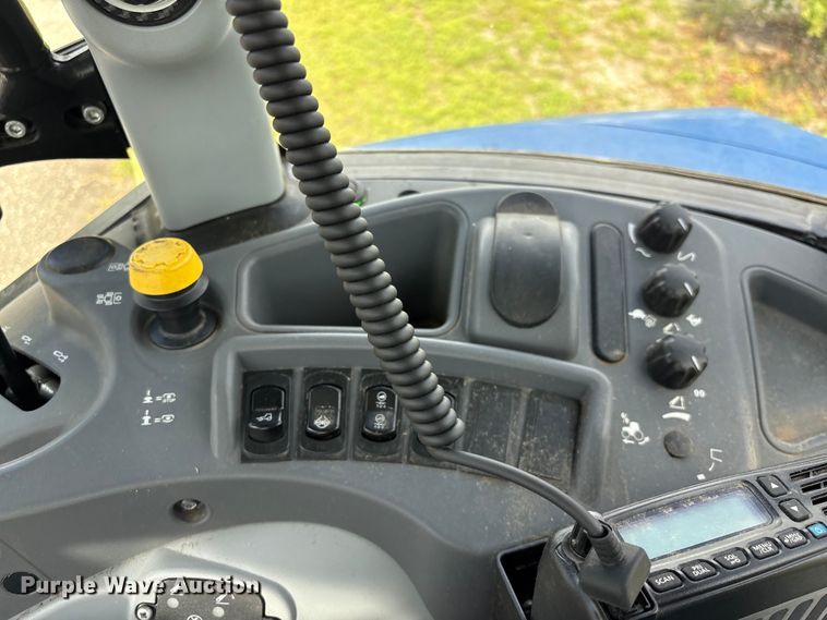 image for item EF1294 2014 New Holland T5.115 MFWD tractor