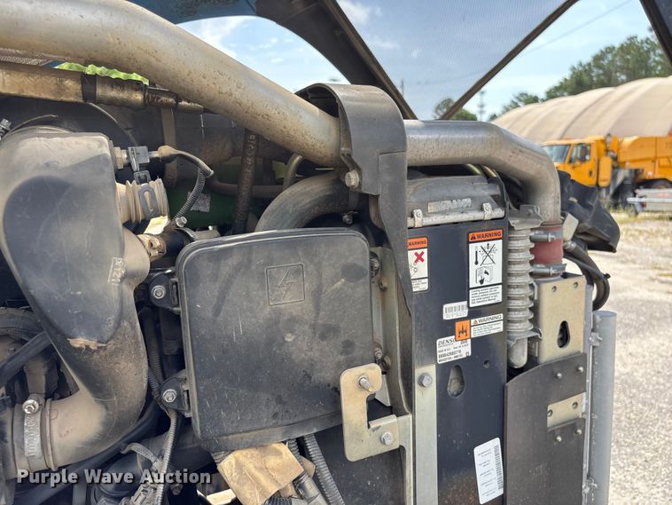 image for item EF1294 2014 New Holland T5.115 MFWD tractor