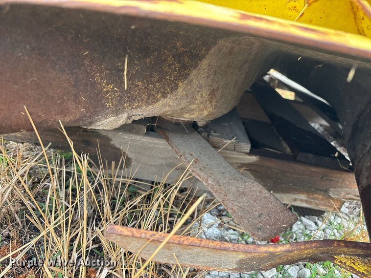 image for item EO4414 John Deere F910 lawn mower
