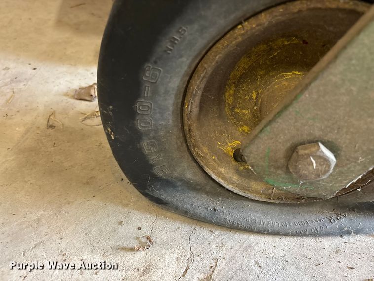 image for item EO4417 John Deere 757 ZTR lawn mower