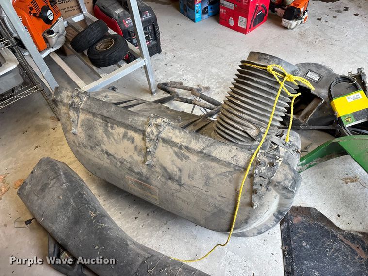 image for item EO4417 John Deere 757 ZTR lawn mower