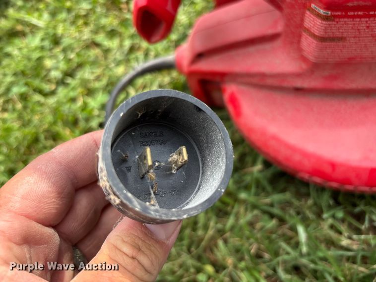 image for item EO4420 (2) vacuums