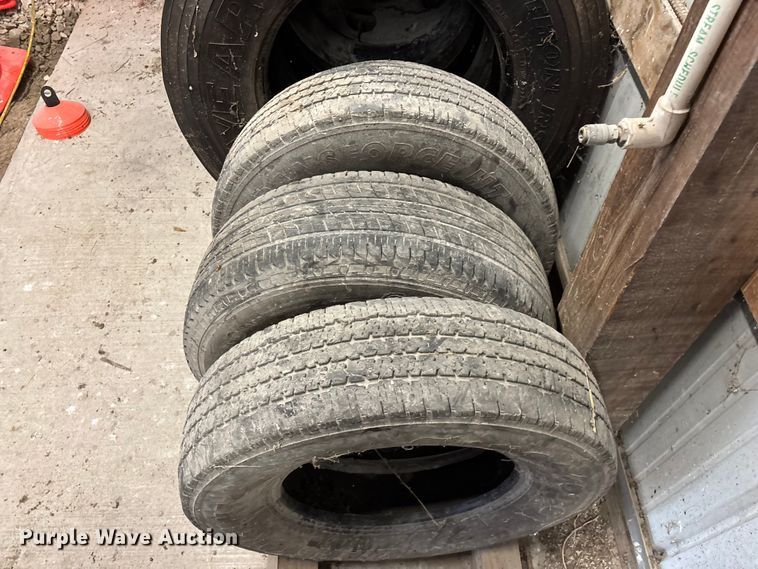 image for item EO4423 Tires