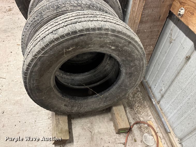 image for item EO4423 Tires