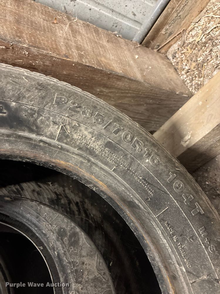 image for item EO4423 Tires