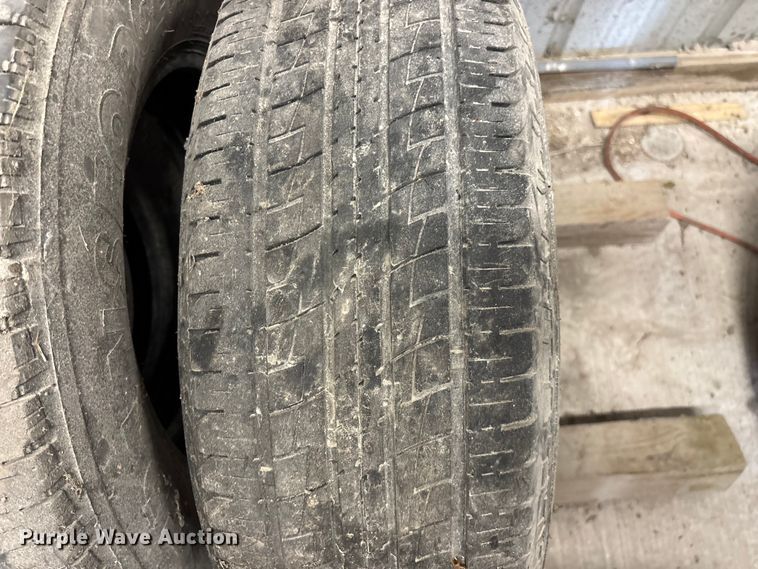 image for item EO4423 Tires