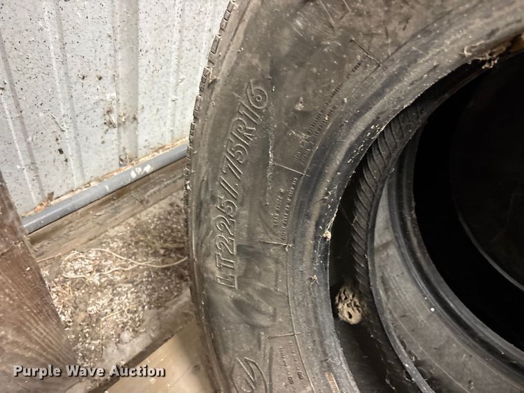 image for item EO4423 Tires