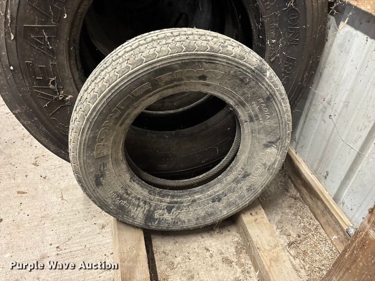 image for item EO4423 Tires