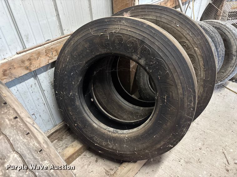 image for item EO4423 Tires