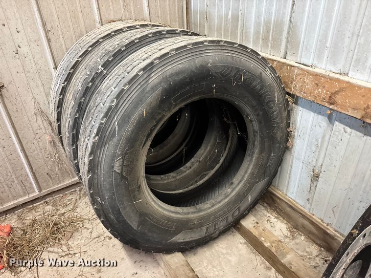 image for item EO4423 Tires