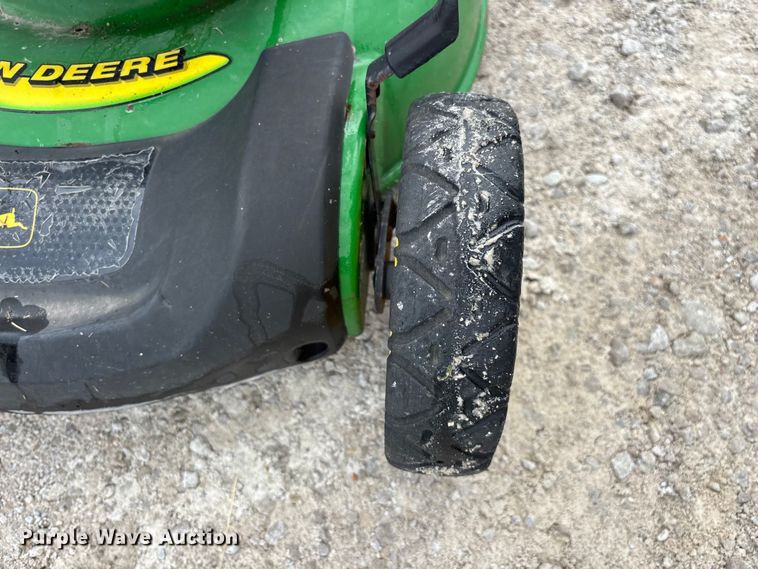 image for item EO4425 John Deere JS60 push mower