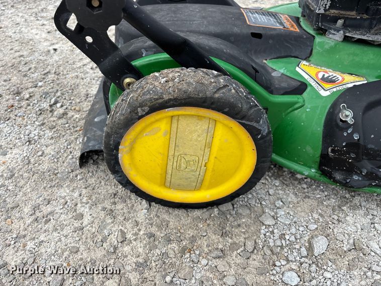 image for item EO4425 John Deere JS60 push mower