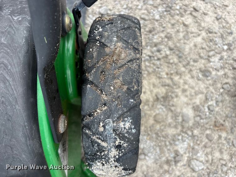 image for item EO4425 John Deere JS60 push mower