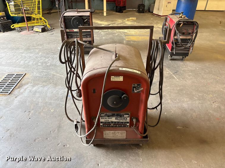 image for item EO4426 Lincoln Arc Welder Idealarc 250-250 welder