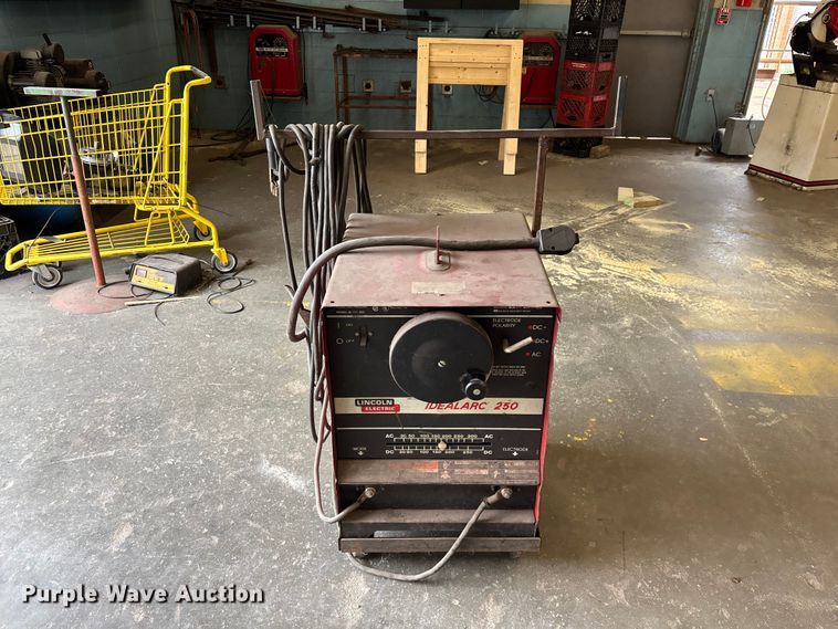image for item EO4427 Lincoln Electric Idealarc 250 welder