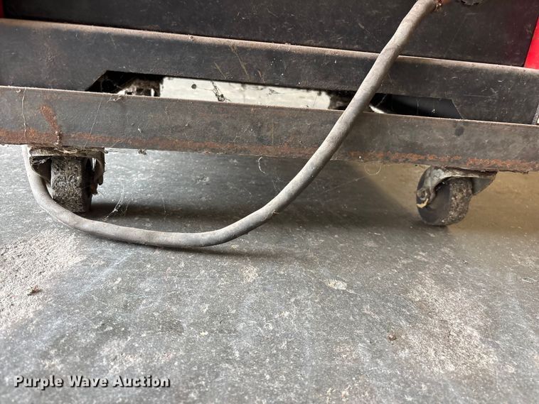 image for item EO4427 Lincoln Electric Idealarc 250 welder