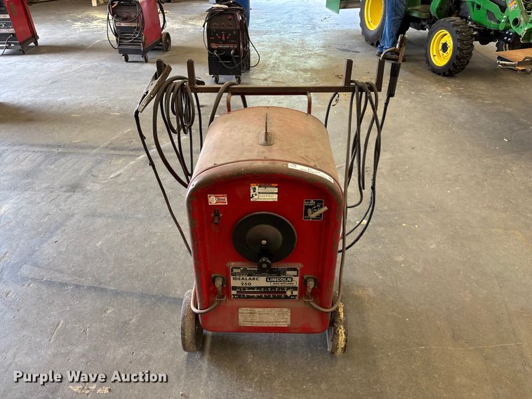 image for item EO4428 Lincoln Arc Welder Idealarc 250-250 welder